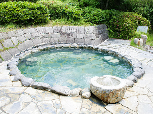 天然ラドン温泉 露天風呂