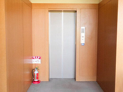 クラブハウス内エレベーター