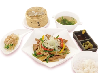 中華膳 チンジャオロース