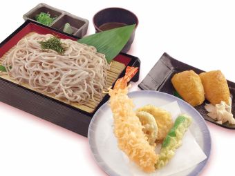 天ざる蕎麦と稲荷寿司