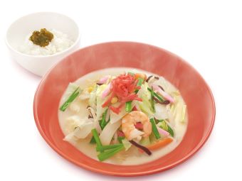 海鮮ちゃんぽんと高菜御飯