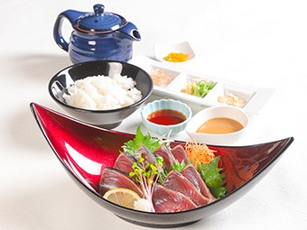 鰹のタタキ膳～〆は出汁茶漬けで～