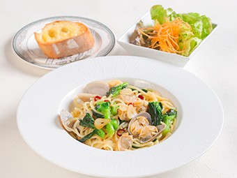 青菜とあさりのパスタ