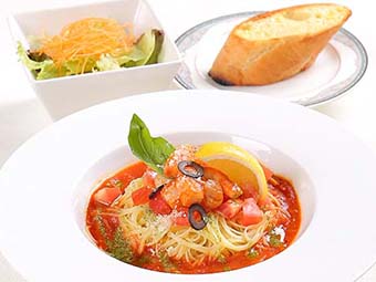 魚介とトマトの冷製カッペリーニ